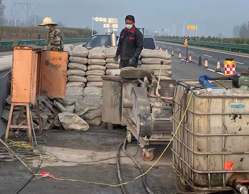 兴化高速路病害处理